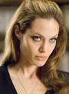 Tom Cruise es sustituido por Angelina Jolie en Salt Tom Cruise es sustituido por Angelina Jolie en Salt